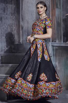 Black Art Silk Gamthi Butta Mirror With Lace Work Chaniya Choli 2