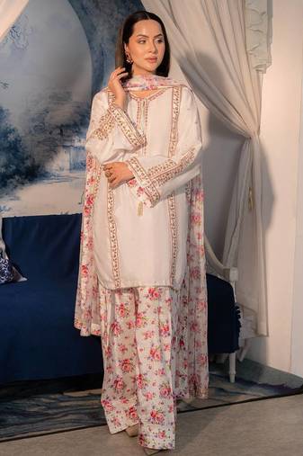White floral printed short kurti with farshi pant & organza dupatta set for women