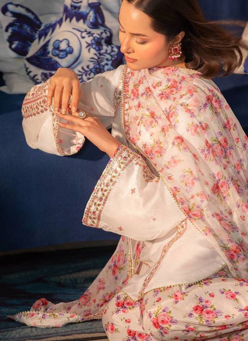 White floral printed short kurti with farshi pant & organza dupatta set for women