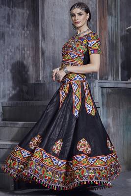 Black Art Silk Gamthi Butta Mirror With Lace Work Chaniya Choli 2