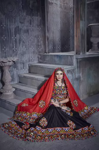 Black Art Silk Gamthi Butta Mirror With Lace Work Chaniya Choli