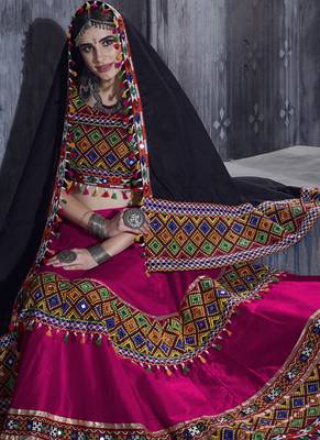 Rani Pink Art Silk Gamthi Butta, Mirror With Lace Work Chaniya Choli 3