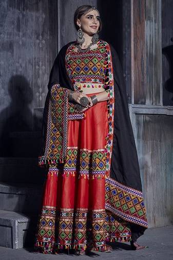 Red Art Silk Gamthi Butta Mirror With Lace Work Chaniya Choli
