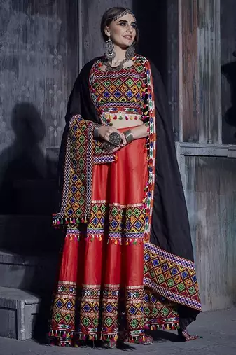 Red Art Silk Gamthi Butta Mirror With Lace Work Chaniya Choli