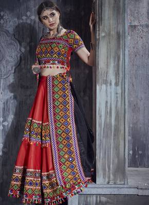 Red Art Silk Gamthi Butta Mirror With Lace Work Chaniya Choli 2