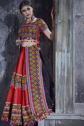 Red Art Silk Gamthi Butta Mirror With Lace Work Chaniya Choli
