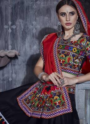 Black Art Silk Gamthi Butta Mirror Aari With Lace Work Chaniya Choli 5