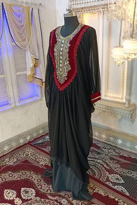 Black and maroon arabic takchita kaftan dress 4