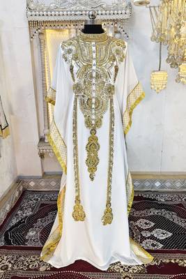 White and gold islamic kaftan 1