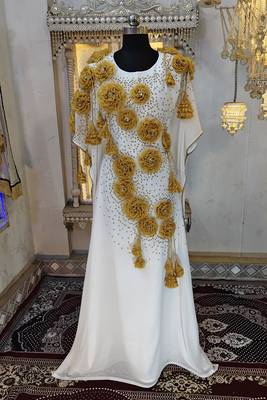 White and gold luxury dubai style muslim caftan 1