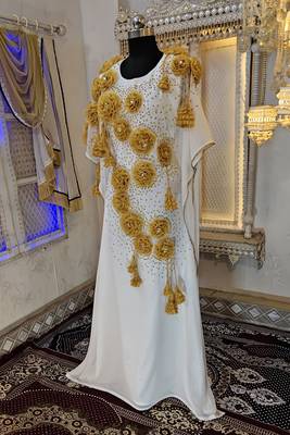 White and gold luxury dubai style muslim caftan 4