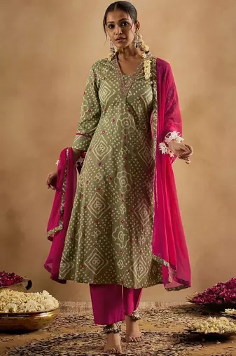 Women Bandhani Printed Regular Thread Work Pure Cotton Kurta with Trousers & With Dupatta