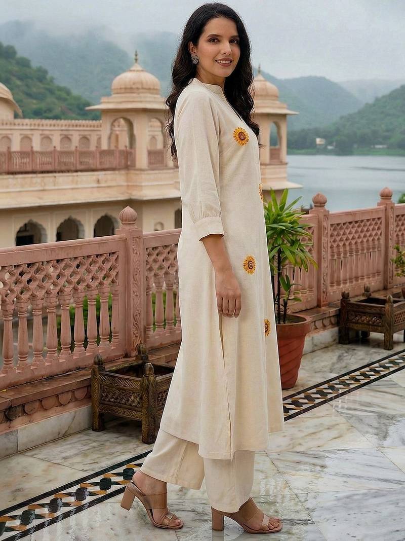 Women Floral Embroidered Regular Thread Work Pure Cotton Kurta with Palazzos