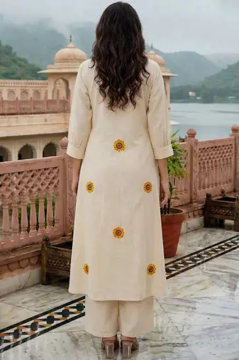 Women Floral Embroidered Regular Thread Work Pure Cotton Kurta with Palazzos