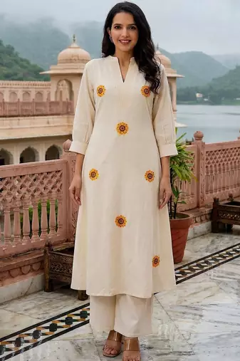 Women Floral Embroidered Regular Thread Work Pure Cotton Kurta with Palazzos