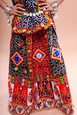 Red color embroidered work rayon navratri kids-lehenga-choli 2