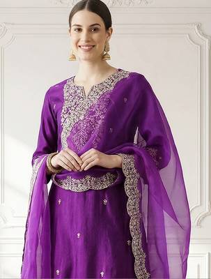 Women Ethnic Motifs Embroidered Regular Thread Work Liva Kurta with Trousers & With Dupatta 6