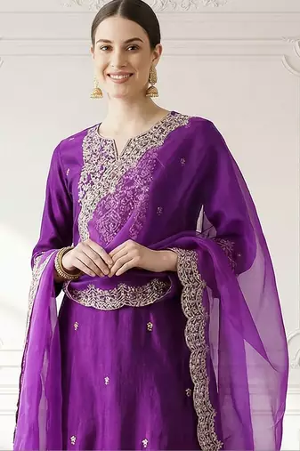 Women Ethnic Motifs Embroidered Regular Thread Work Liva Kurta with Trousers & With Dupatta