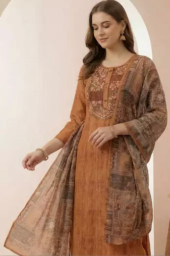 Women Ethnic Motifs Embroidered Regular Thread Work Chanderi Cotton Kurta with Trousers & With