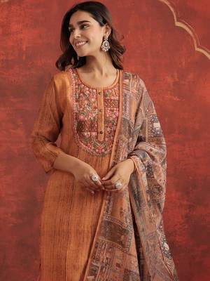 Women Ethnic Motifs Embroidered Regular Thread Work Chanderi Cotton Kurta with Trousers & With 3