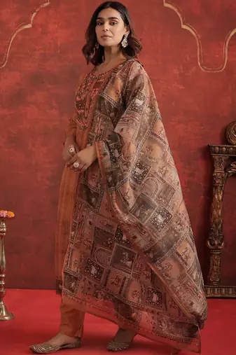 Women Ethnic Motifs Embroidered Regular Thread Work Chanderi Cotton Kurta with Trousers & With