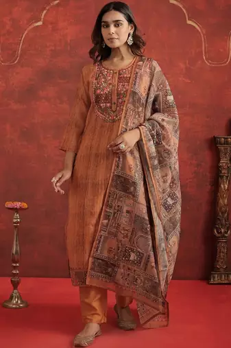 Women Ethnic Motifs Embroidered Regular Thread Work Chanderi Cotton Kurta with Trousers & With