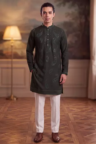 Mens green silk blend solid embroidered kurta with trouser