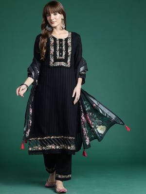 Women Floral Embroidered Regular Thread Work Linen Kurta with Trousers & With Dupatta 3