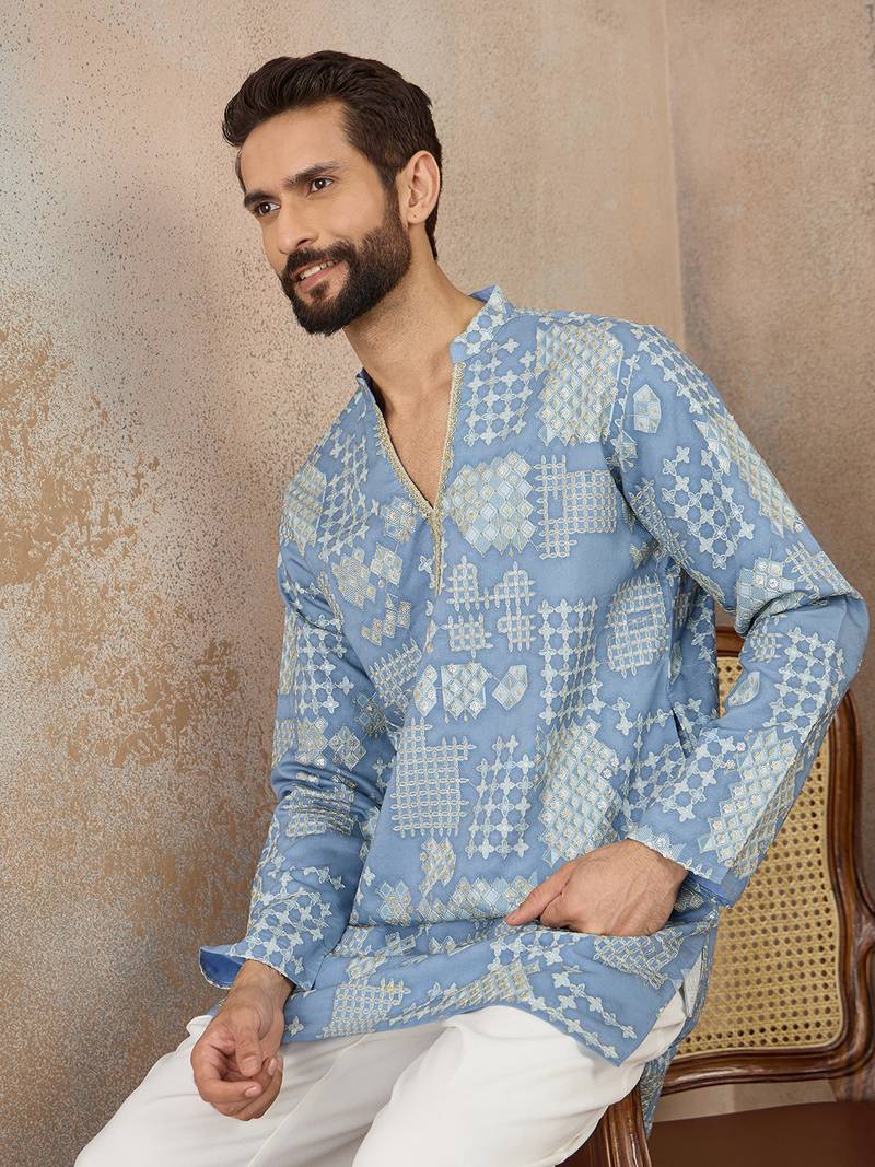 Mens blue silk blend solid embroidered kurta with trouser