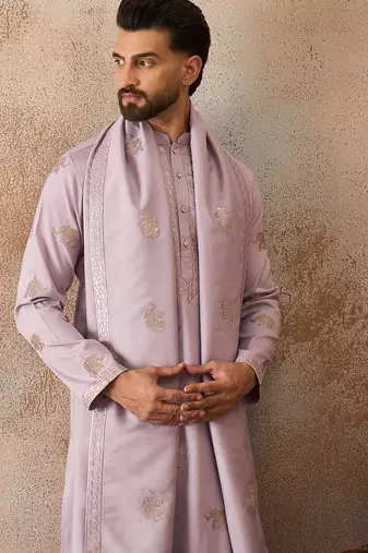 Mens lavender silk blend solid embroidered kurta and trouser with dupatta