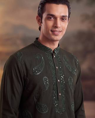 Mens green silk blend solid embroidered kurta 1