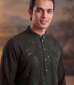 Mens green silk blend solid embroidered kurta
