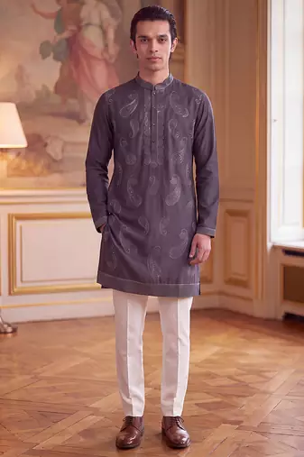 Mens grey silk blend solid embroidered kurta