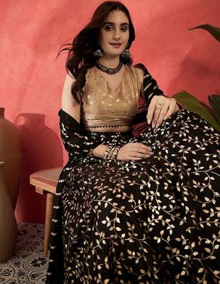 Foil Printed V-Neck Sleeveless Lehenga With Choli & Dupatta 2