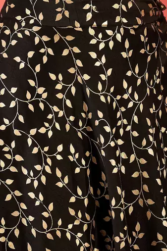 Foil Printed V-Neck Sleeveless Lehenga With Choli & Dupatta