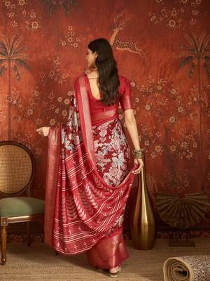 Red silk cotton printed saree with unstitched blouse piece. 3