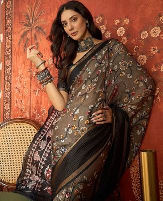 Grey silk cotton printed saree with unstitched blouse piece. 1