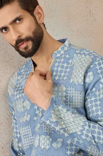 Mens blue silk blend solid embroidered kurta