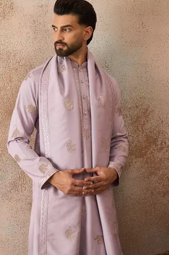 Mens lavender silk blend solid embroidered kurta with dupatta