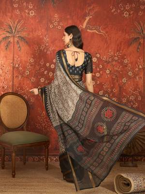 Grey silk cotton printed saree with unstitched blouse piece. 3