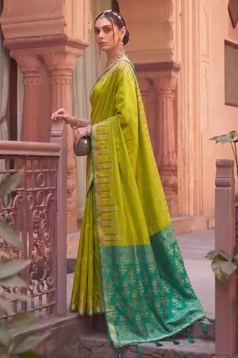 green  colour dola silk blend printed saree with blouse 