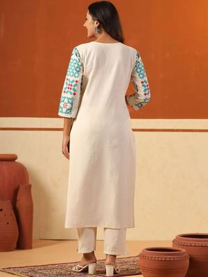 Women Ethnic Motifs Printed Regular Kurta with Trousers 5