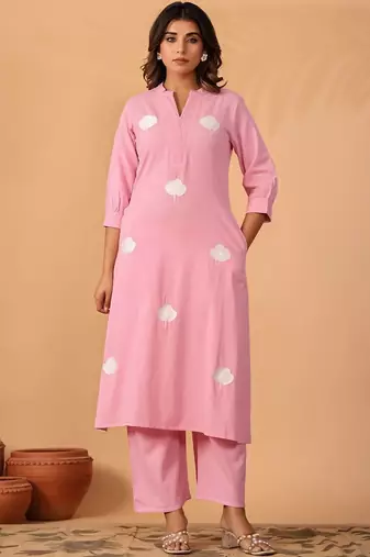women floral embroidered regular thread work kurta with palazzos