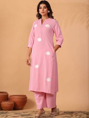 Women Floral Embroidered Regular Thread Work Kurta with Palazzos 6