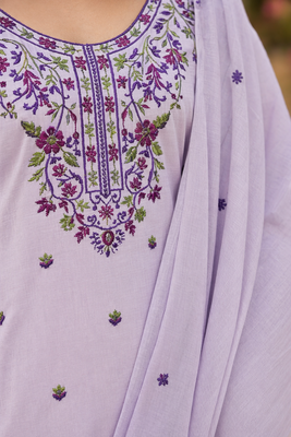 Lavendar handwoven jamdani kurti with dupatta and pant 4
