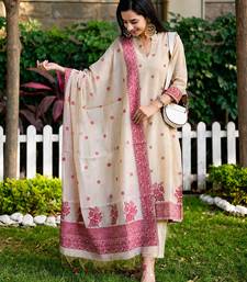 Cream handwoven jamdani kurti with dupatta and pant