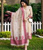 Cream handwoven jamdani kurti with dupatta and pant