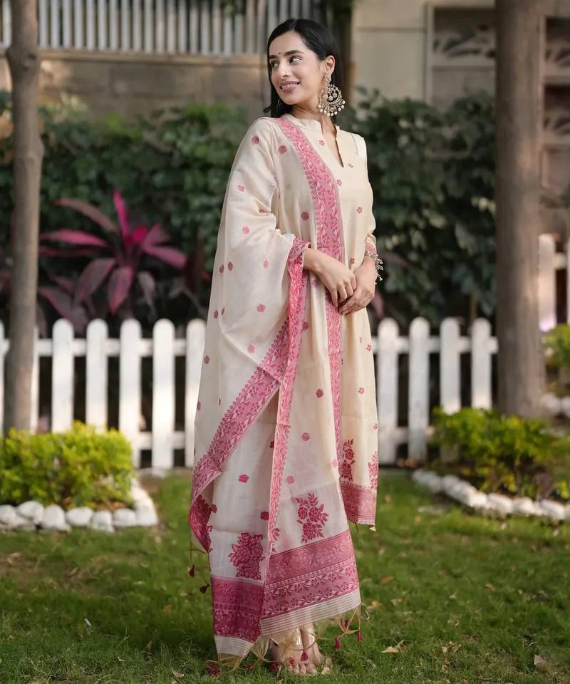 Cream handwoven jamdani kurti with dupatta and pant