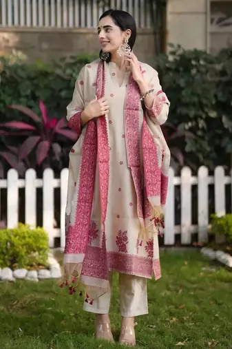 Cream handwoven jamdani kurti with dupatta and pant