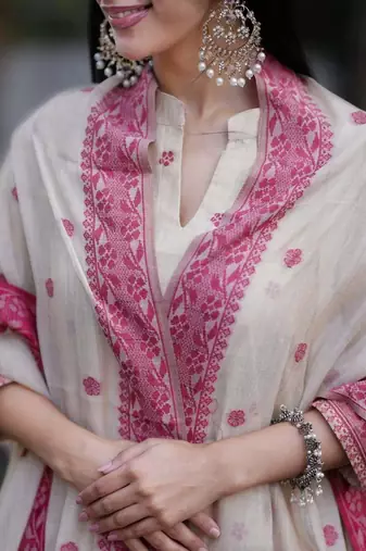 Cream handwoven jamdani kurti with dupatta and pant